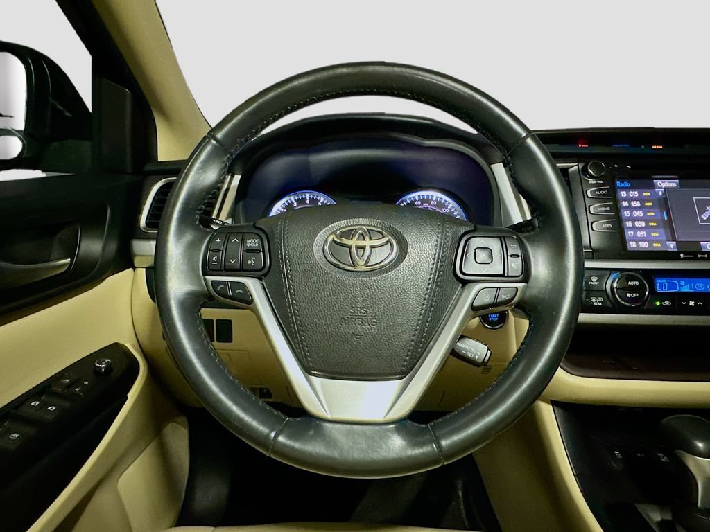 Used 2019 Toyota Highlander XLE w/ Protection Package #3 AWD/4WD image 13