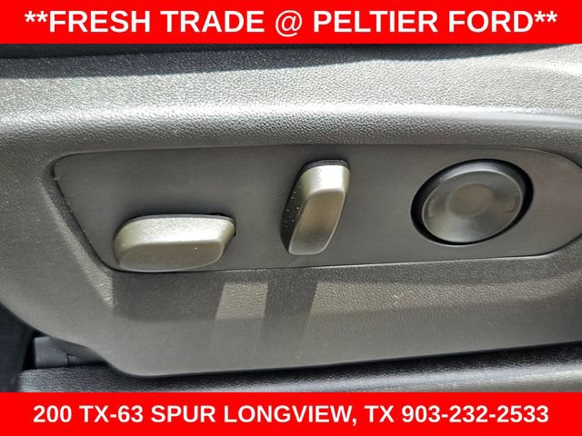 Used 2022 Chevrolet Tahoe Z71 w/ Luxury Package AWD/4WD image 17