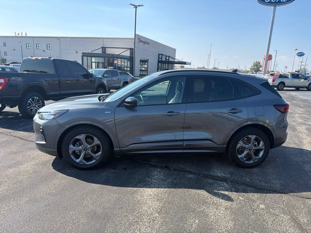 Certified 2024 Ford Escape ST-Line w/ Equipment Group 301A FWD image 2