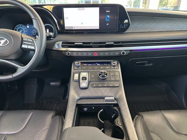 Used 2024 Hyundai Palisade Limited AWD/4WD image 19