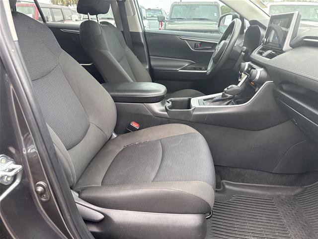 Used 2024 Toyota RAV4 LE FWD image 18