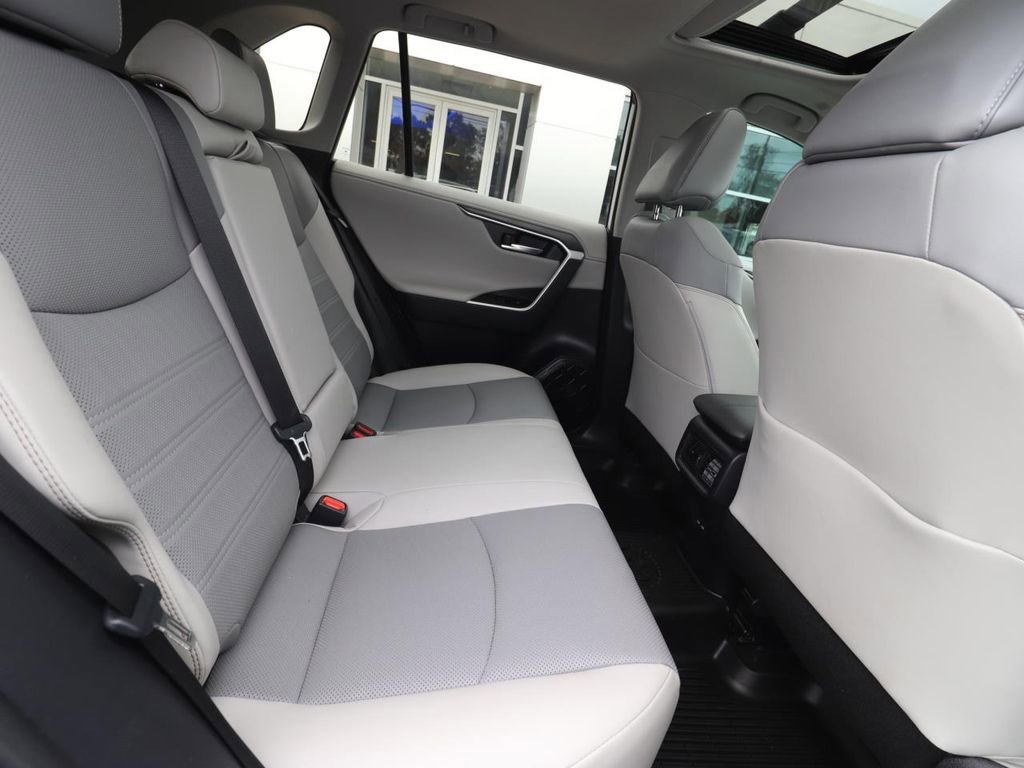 Used 2024 Toyota RAV4 Limited FWD image 21