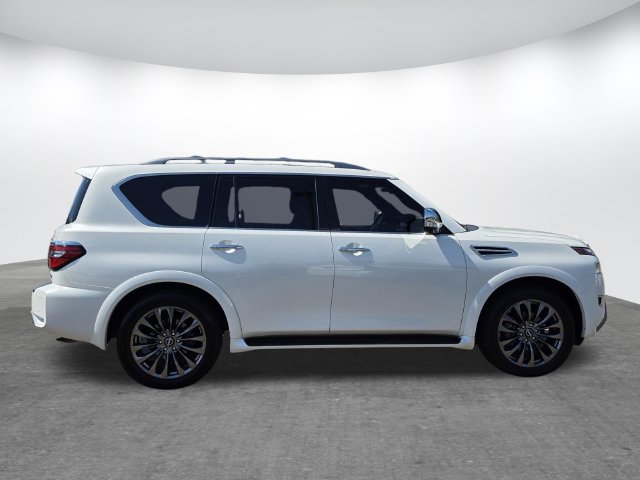 Used 2023 Nissan Armada Platinum w/ Captain's Chairs Package RWD image 3