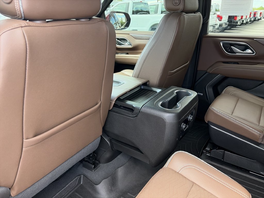 Used 2023 Chevrolet Tahoe High Country RWD image 29