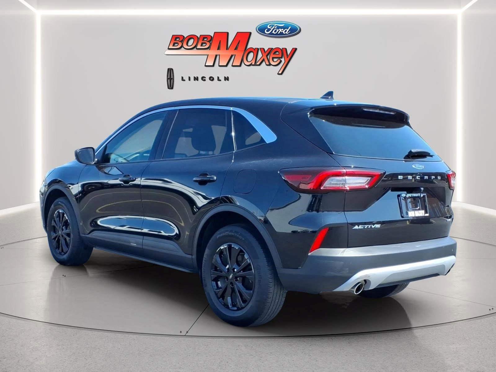 Certified 2023 Ford Escape Active AWD/4WD image 3