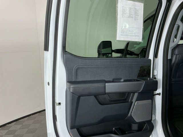 Certified 2025 Ford F350 Lariat w/ FX4 Off-Road Package image 30