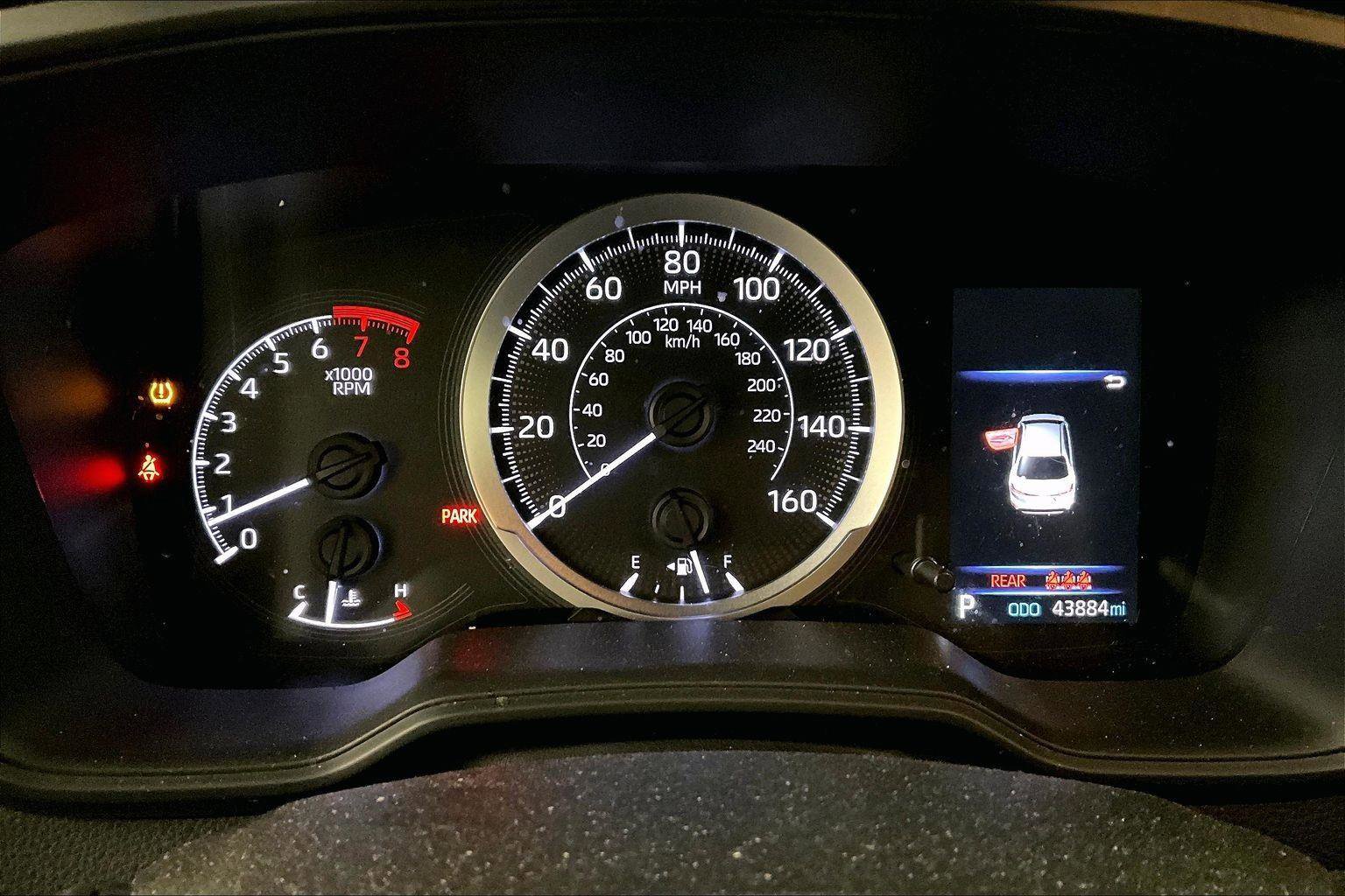 Used 2020 Toyota Corolla LE image 19