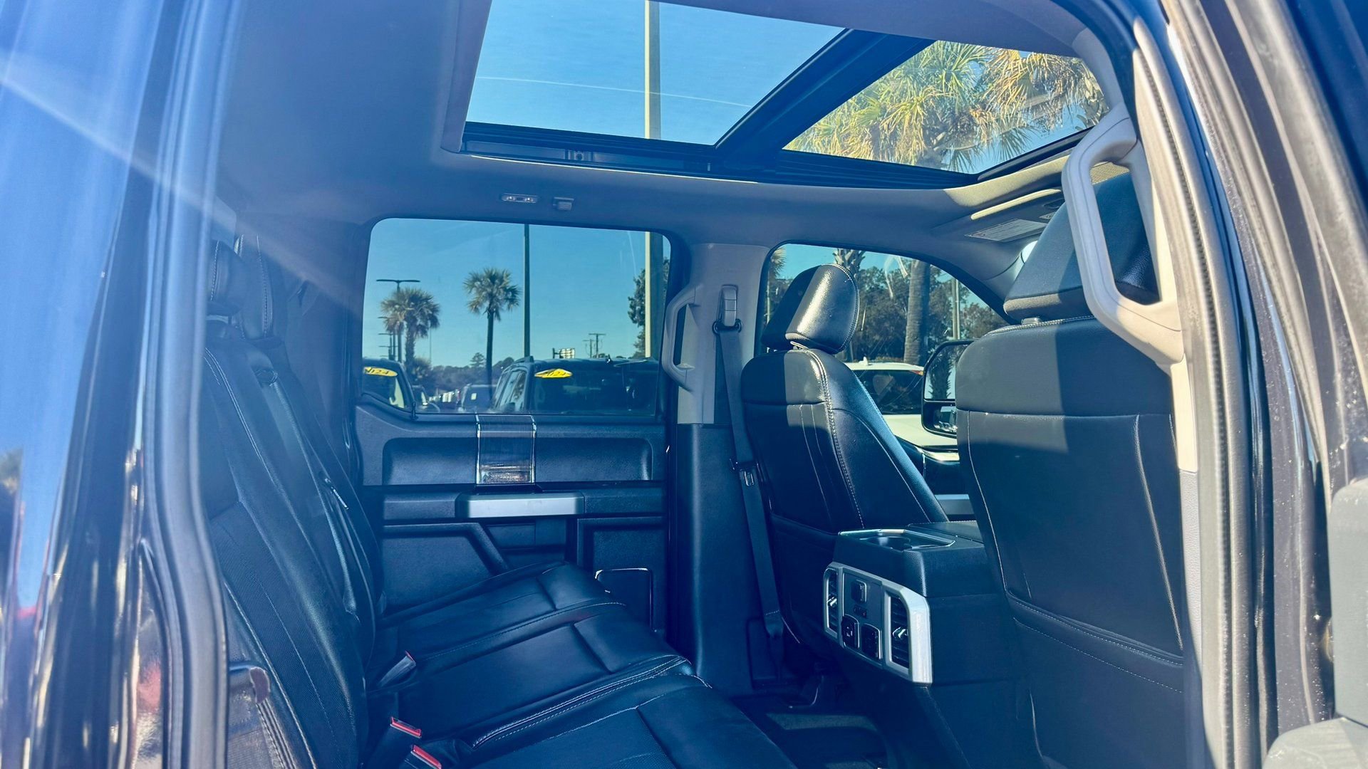 Certified 2021 Ford F250 Lariat w/ Lariat Ultimate Package image 11