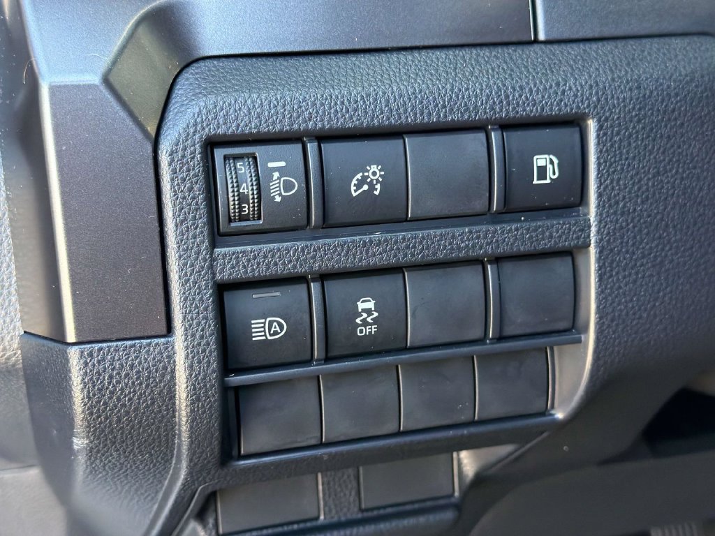 Used 2025 Toyota 4Runner SR5 AWD/4WD image 37