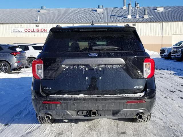 Certified 2023 Ford Explorer XLT w/ Equipment Group 202A image 4