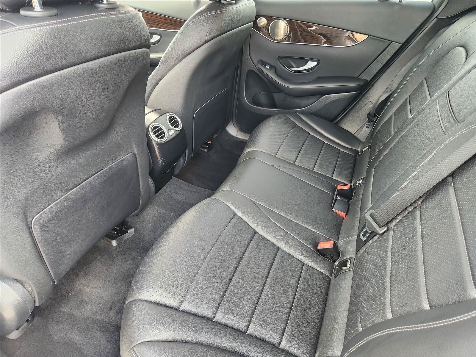 Used 2021 Mercedes-Benz GLC 300 4MATIC image 24