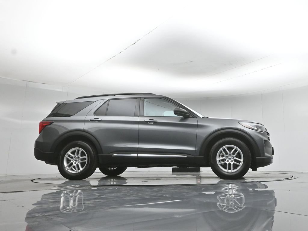 Certified 2025 Ford Explorer Active RWD image 51