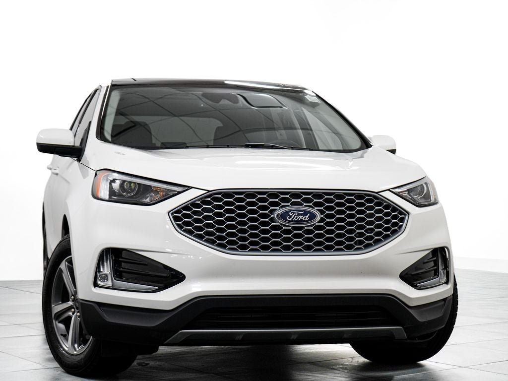 Certified 2023 Ford Edge SEL w/ Convenience Package AWD/4WD image 3