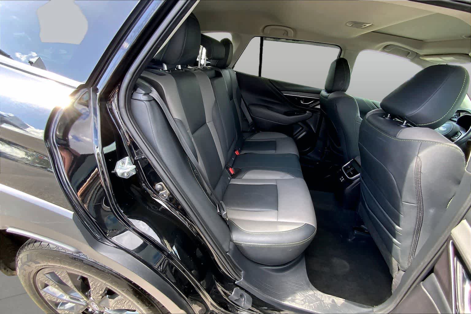 Used 2023 Subaru Outback Onyx Edition AWD/4WD image 19