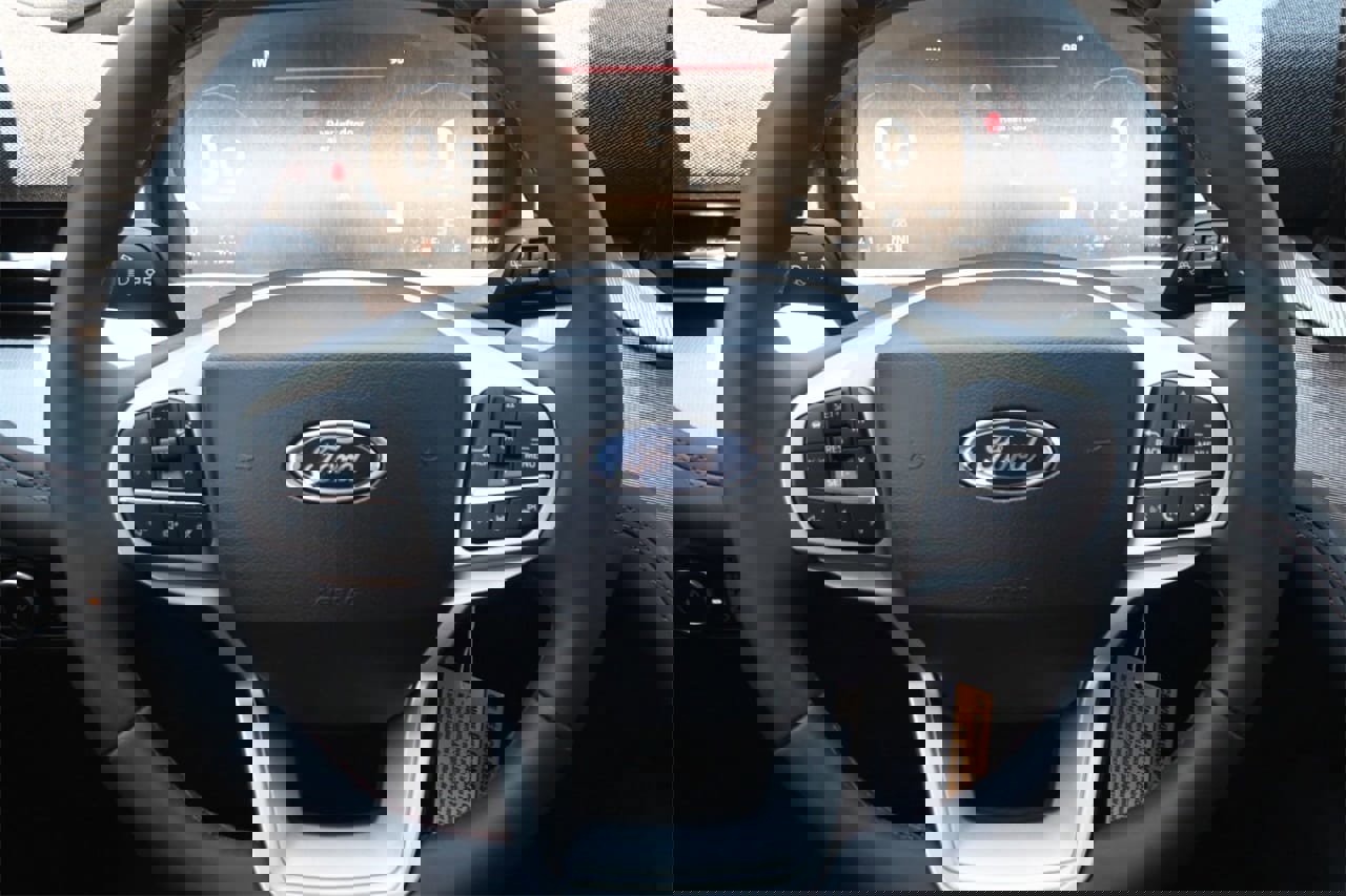 Certified 2025 Ford Explorer Active w/ Active Comfort Package image 35