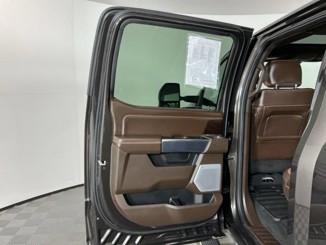 Certified 2025 Ford F450 King Ranch w/ Chrome Package AWD/4WD image 31