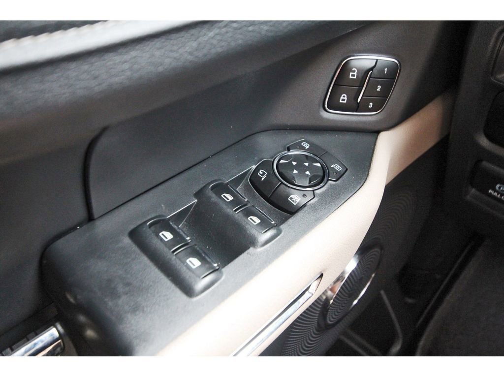 Certified 2024 Ford Expedition Max XLT image 23