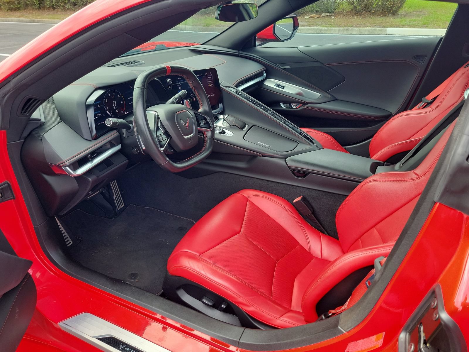 Used 2021 Chevrolet Corvette Stingray Coupe w/ Chrome Exterior Badge Package RWD image 12
