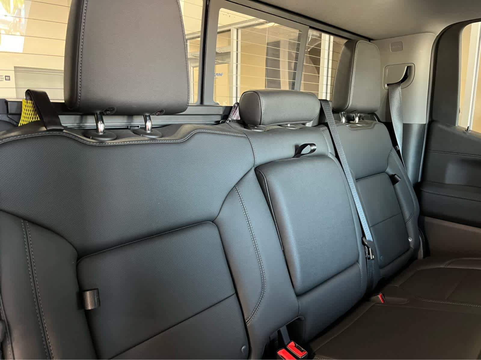 Used 2022 GMC Sierra 1500 SLT w/ SLT Premium Package AWD/4WD image 40