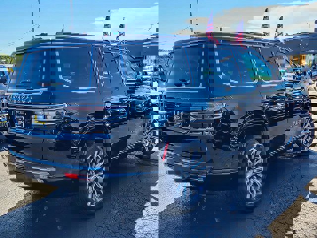 Used 2023 Jeep Grand Wagoneer 4WD image 9