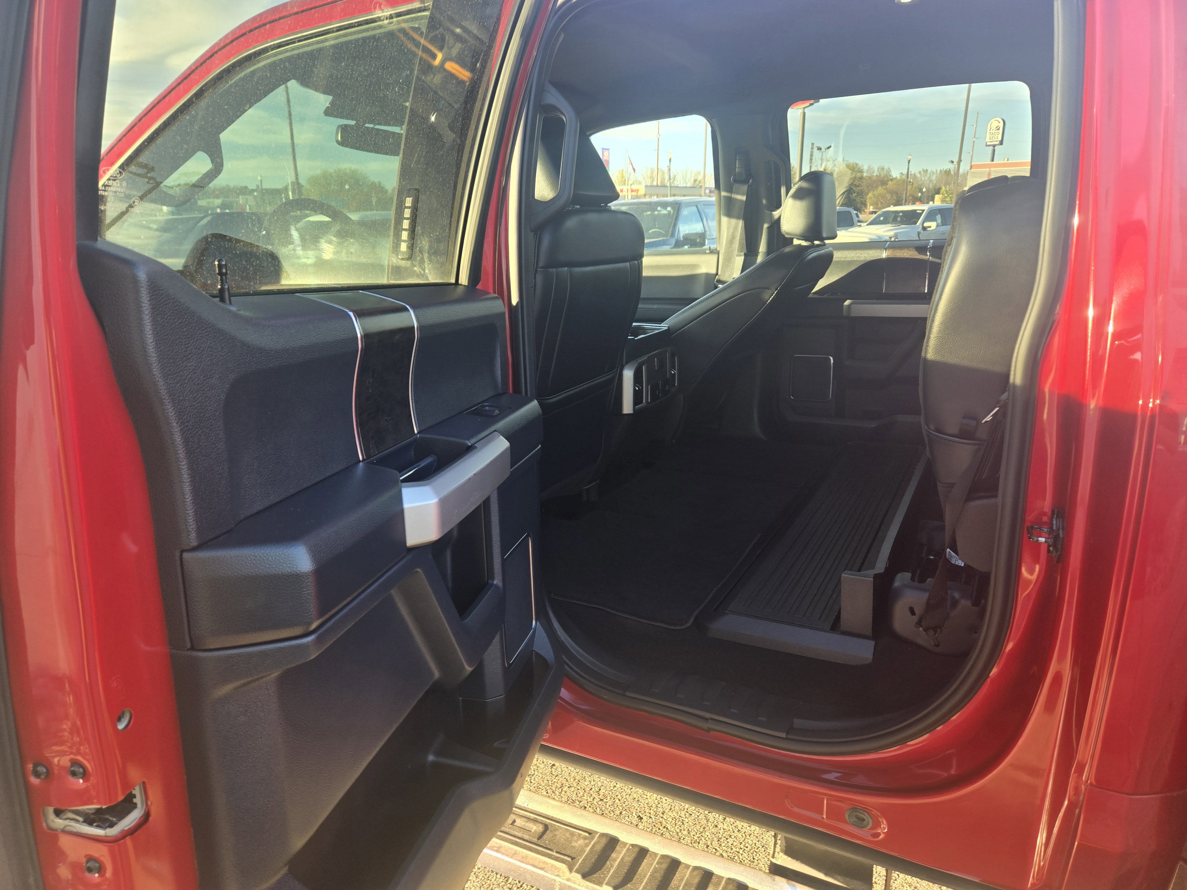 Certified 2022 Ford F350 Lariat w/ Lariat Ultimate Package image 15