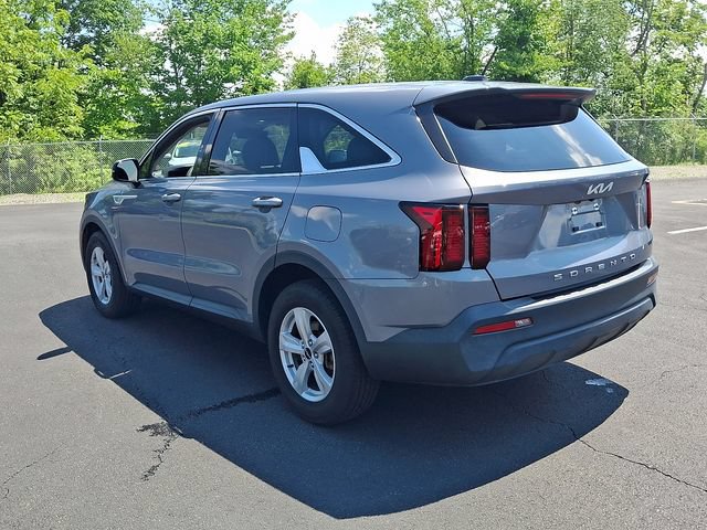 Used 2022 Kia Sorento LX FWD image 9