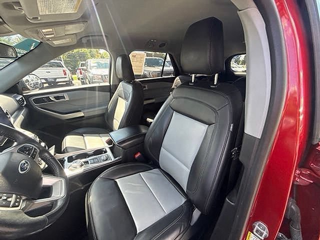 Certified 2023 Ford Explorer XLT w/ Equipment Group 202A AWD/4WD image 21