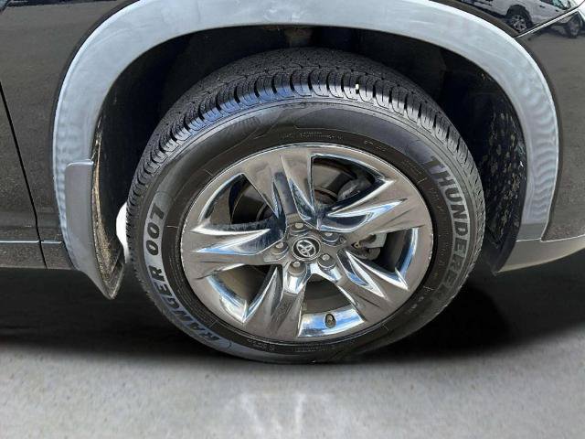 Used 2019 Toyota Highlander Limited Platinum AWD/4WD image 33