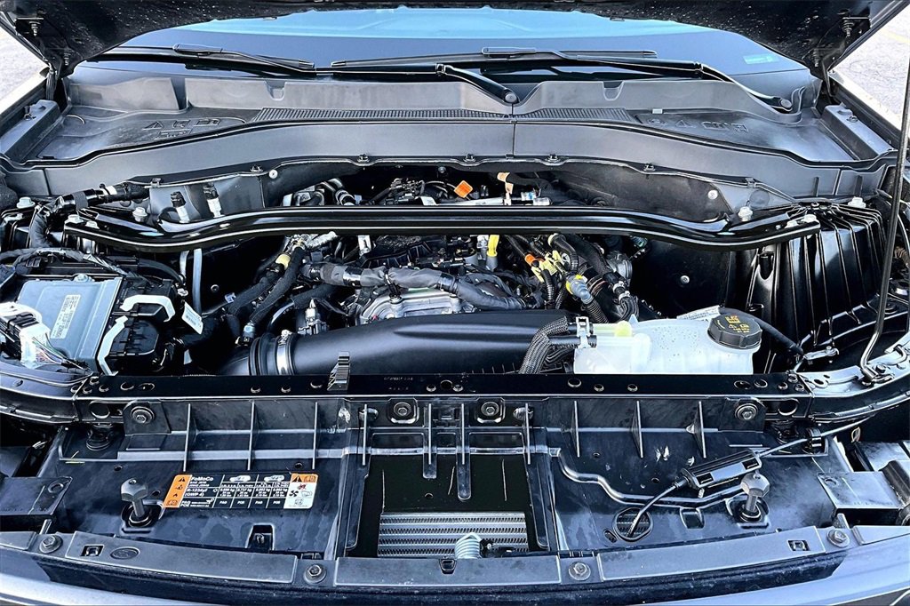 Certified 2025 Ford Explorer ST-Line w/ ST-Line Street Pack image 10