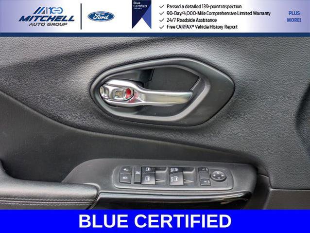 Used 2019 Jeep Cherokee Latitude Plus AWD/4WD image 12