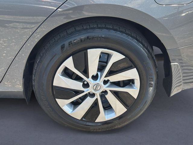 Used 2025 Nissan Altima 2.5 S FWD image 10