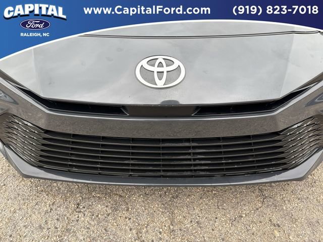Used 2025 Toyota Camry LE image 10