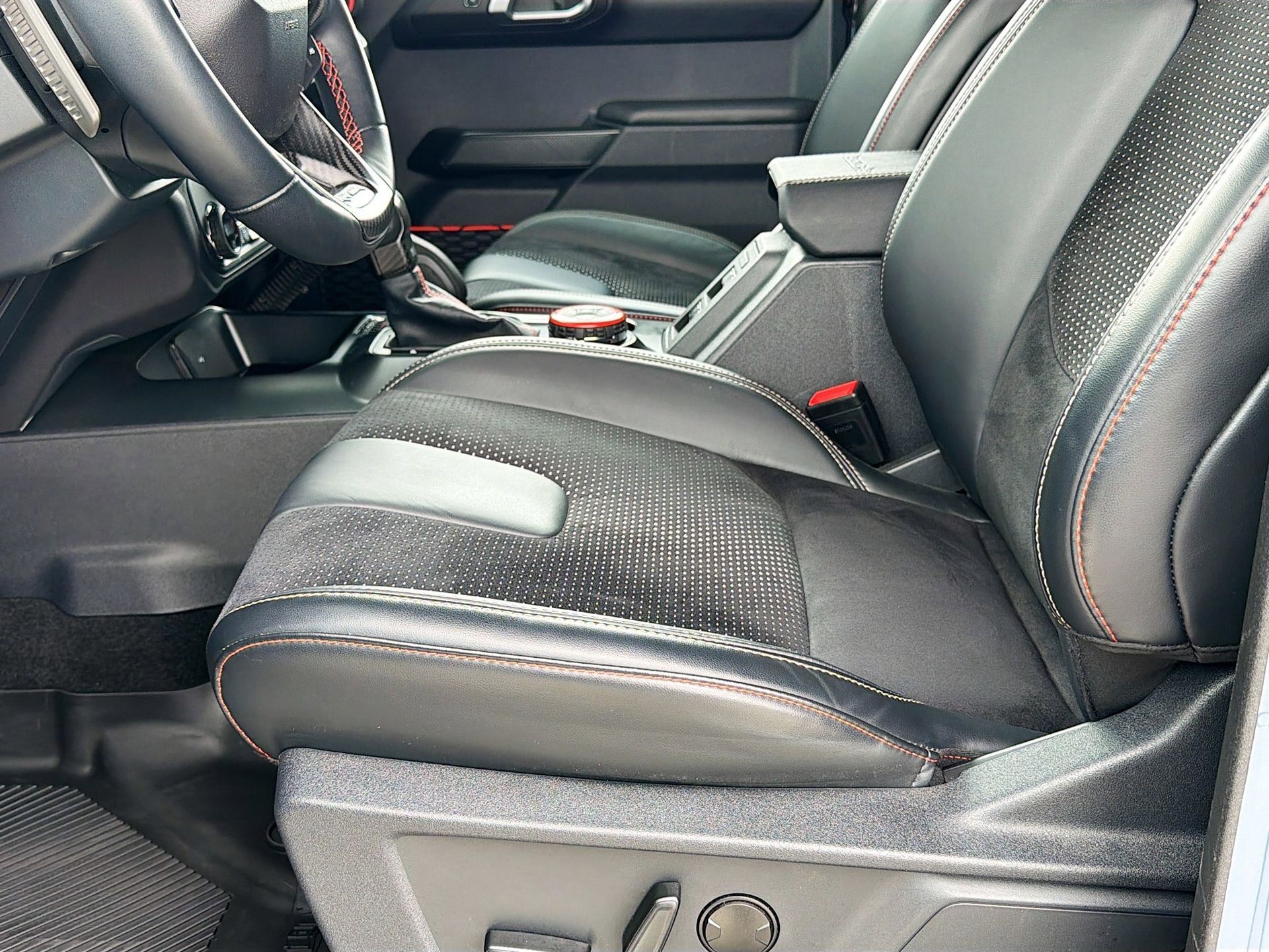 Certified 2024 Ford Bronco Raptor w/ Interior Carbon Fiber Pack 6 AWD/4WD image 22