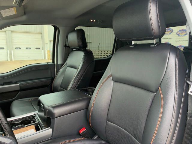 Certified 2025 Ford F250 Lariat w/ Black Appearance Package image 8