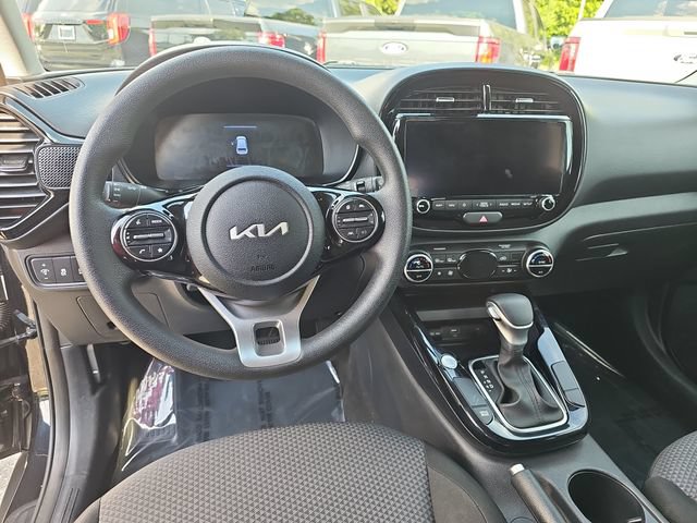 Used 2024 Kia Soul S FWD image 16
