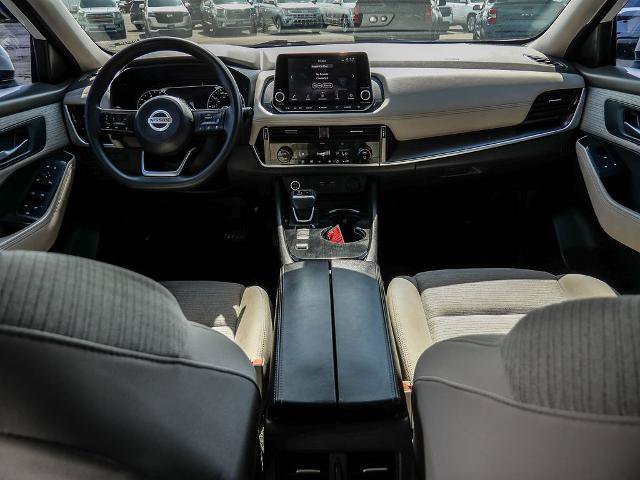 Used 2021 Nissan Rogue SV FWD image 23