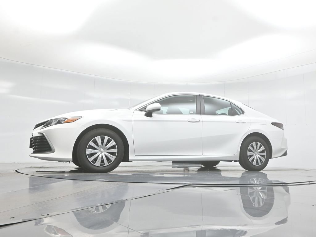 Used 2023 Toyota Camry LE image 22