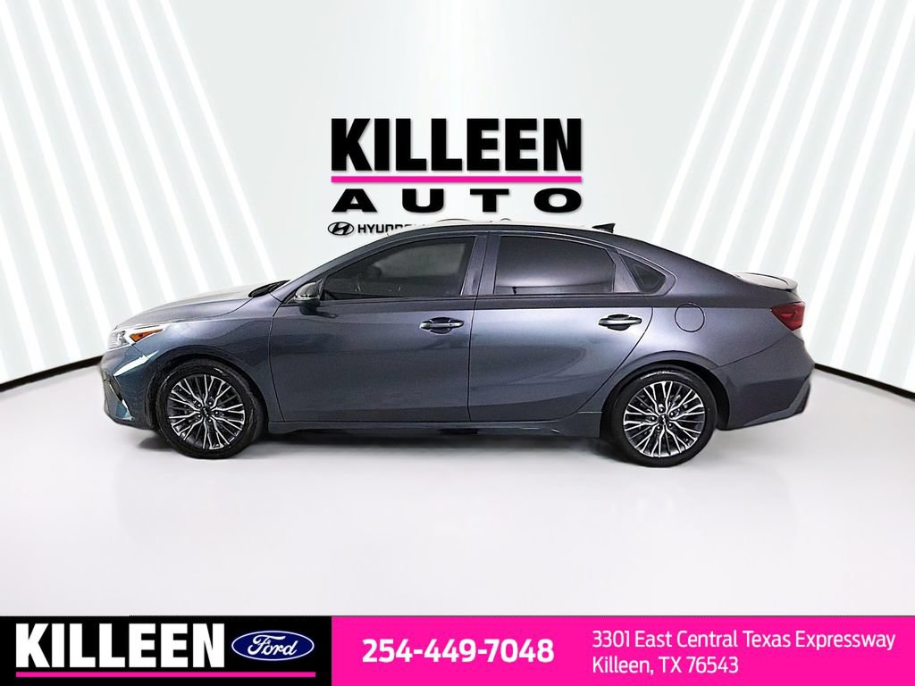Used 2023 Kia Forte GT-Line w/ GT-Line Premium Package FWD image 4