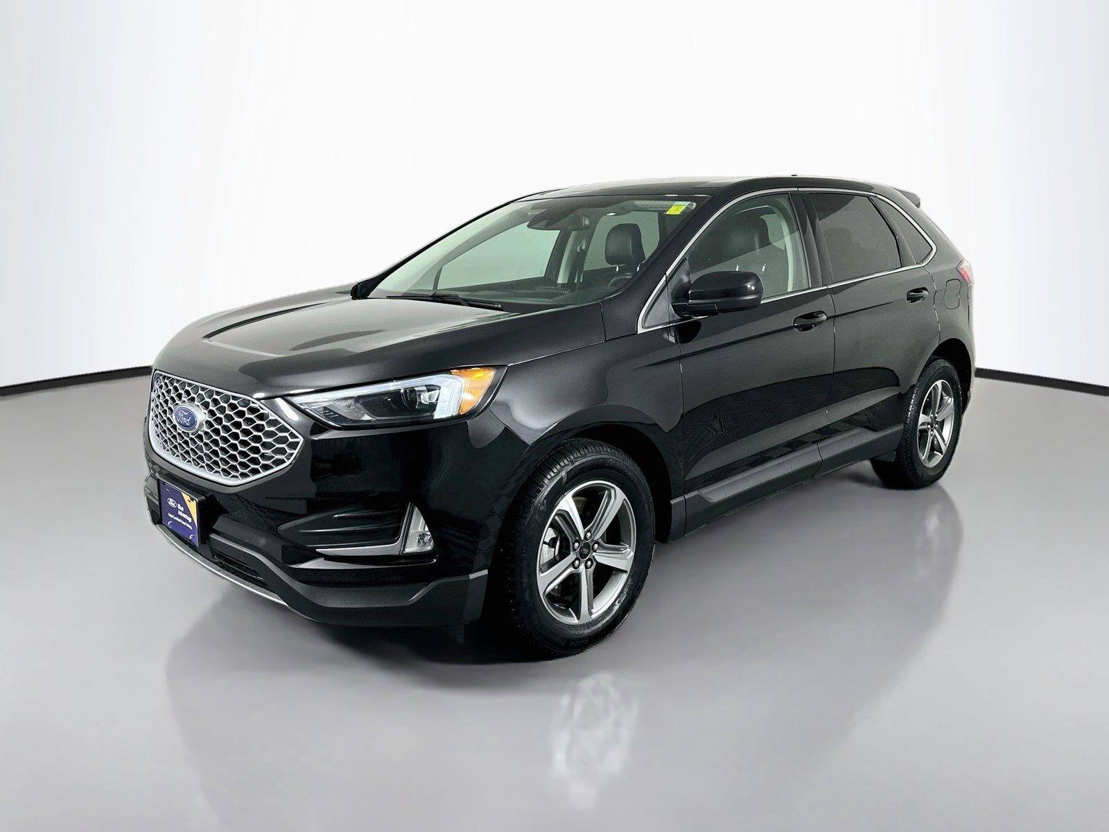 Certified 2024 Ford Edge SEL w/ Convenience Package AWD/4WD image 4