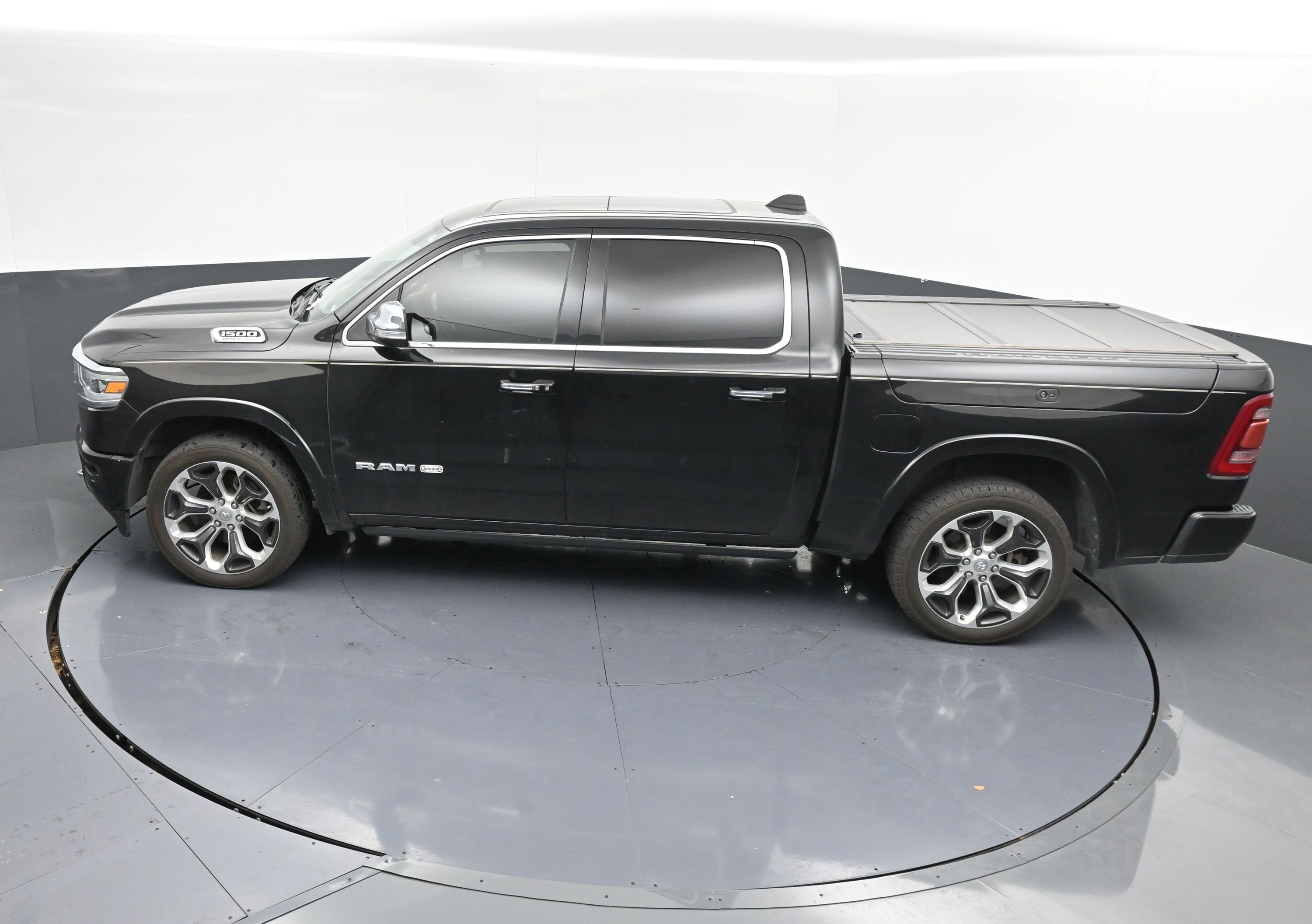 Used 2022 RAM 1500 Limited image 36