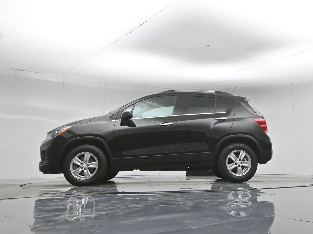 Used 2020 Chevrolet Trax LT w/ LT Convenience Package AWD/4WD image 54