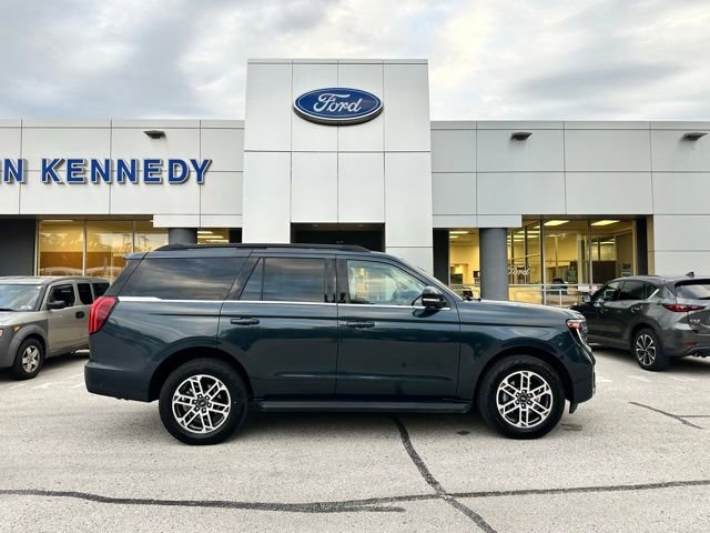 Certified 2025 Ford Expedition Active AWD/4WD image 25