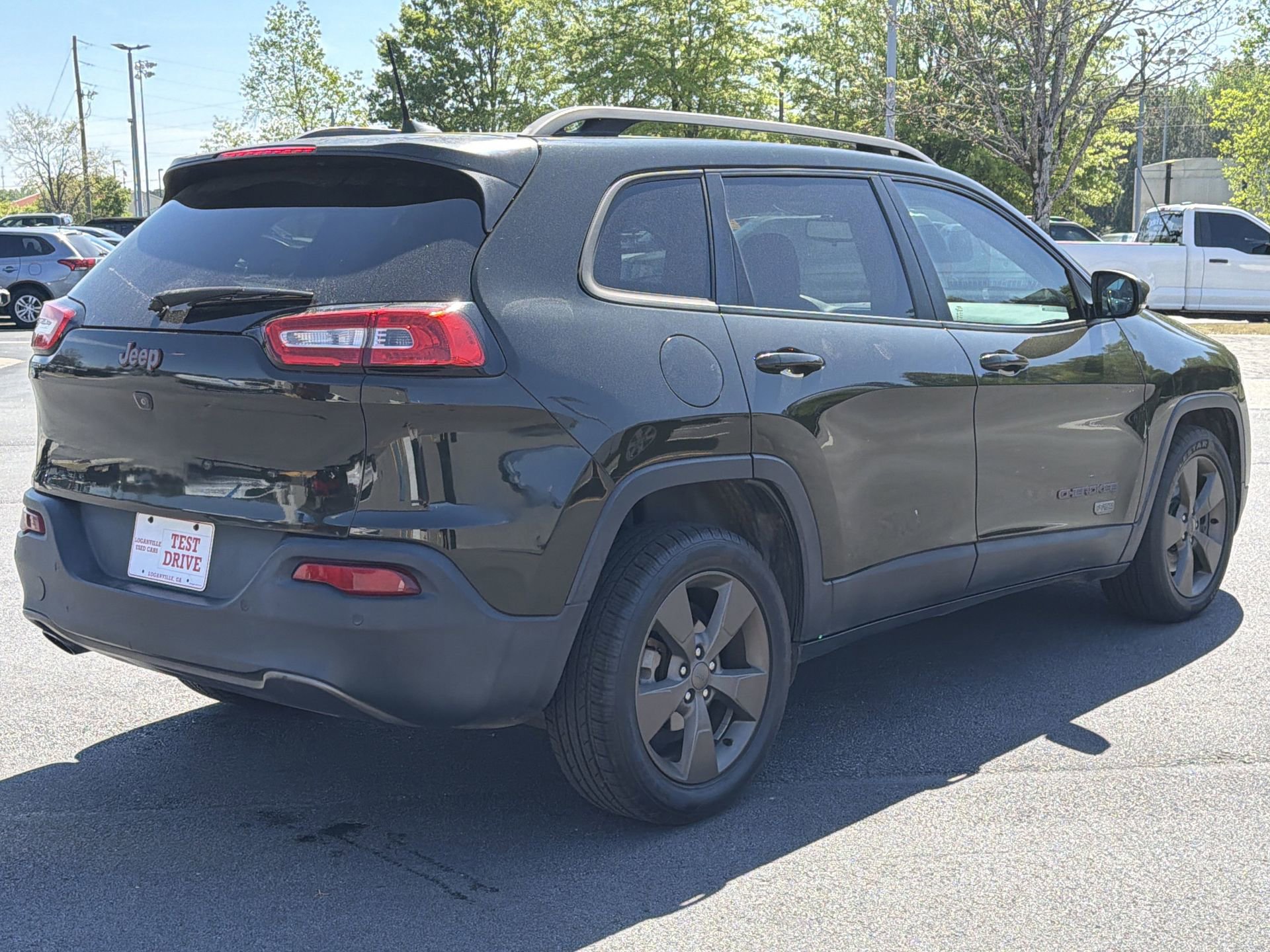 Used 2017 Jeep Cherokee Latitude w/ Safety/Convenience Group image 14