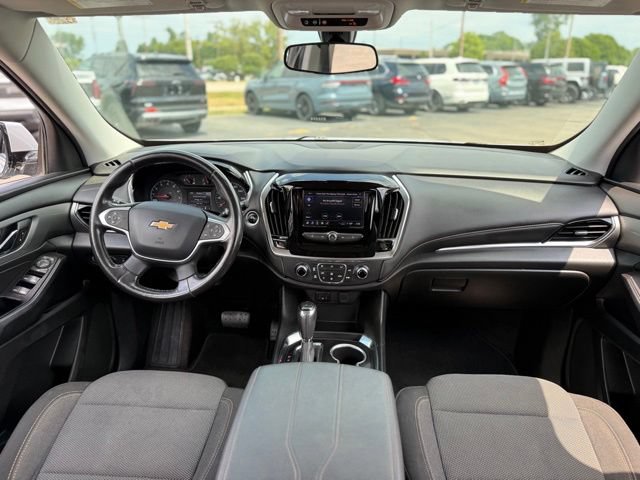 Used 2020 Chevrolet Traverse LT FWD video 2