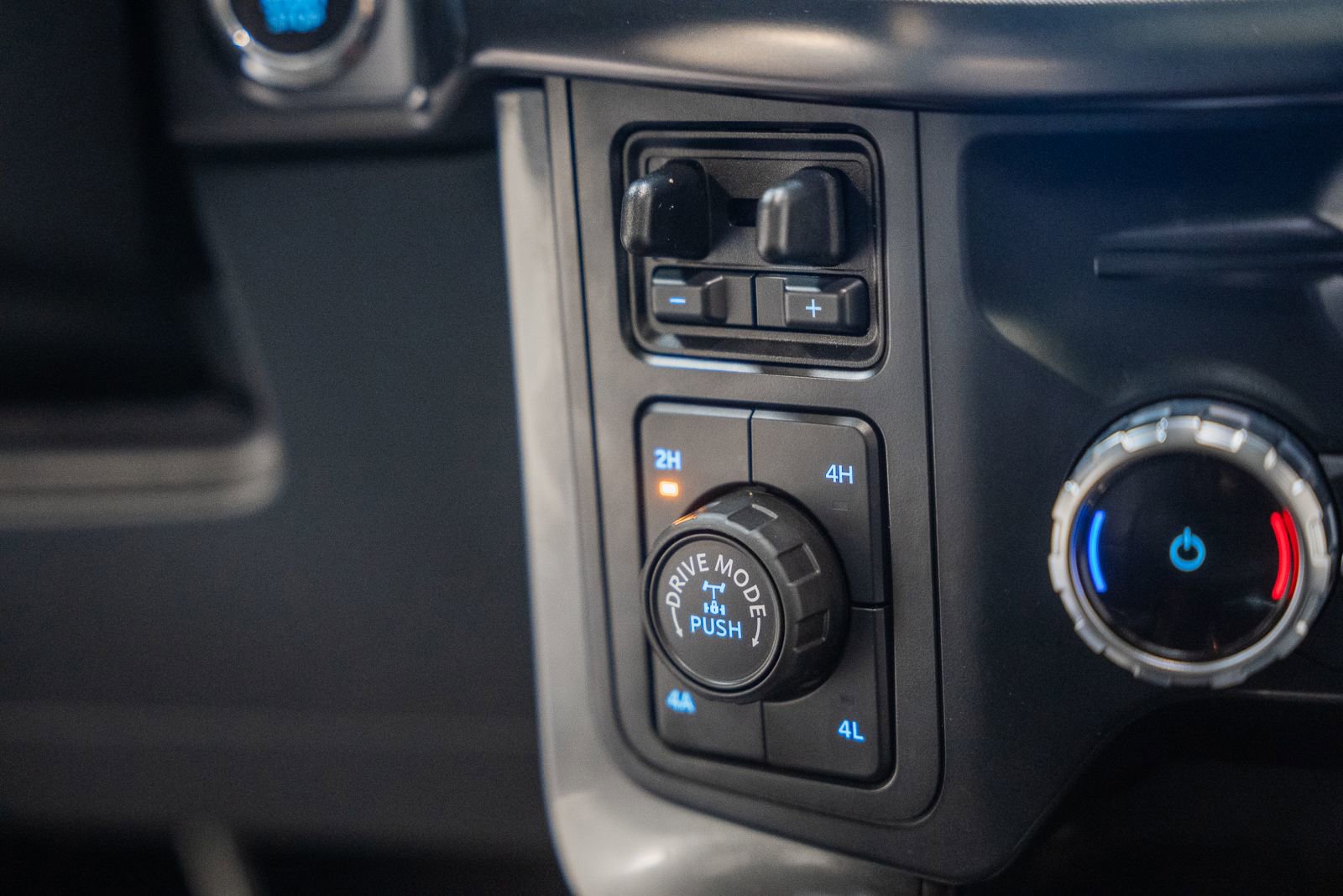 Certified 2023 Ford F150 Tremor w/ Equipment Group 402A High image 33