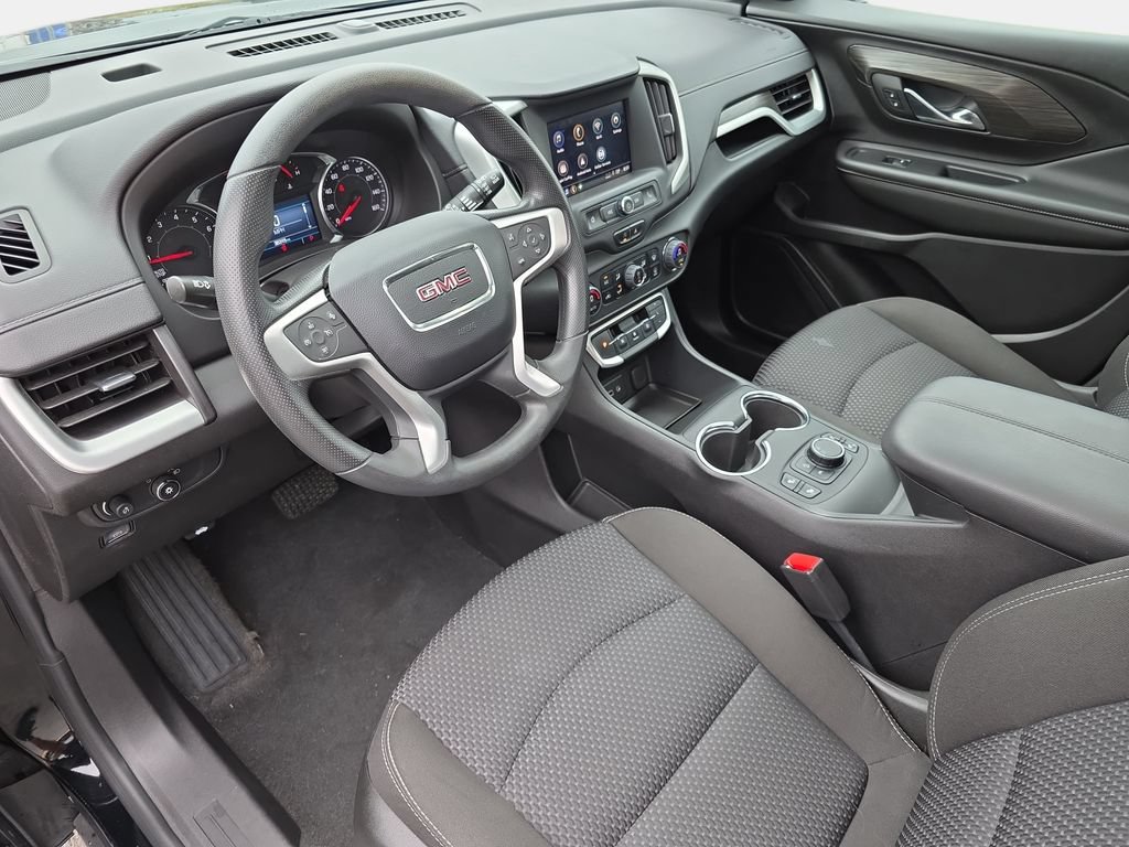 Used 2024 GMC Terrain SLE w/ Driver Convenience Package FWD image 13