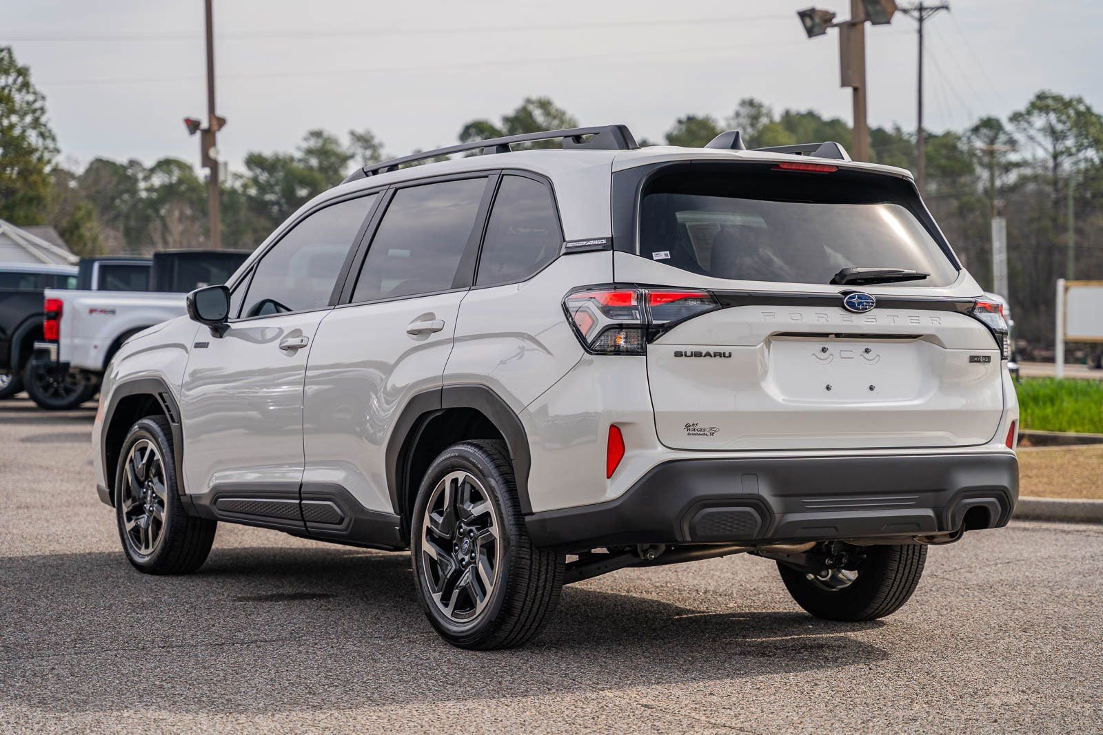 Used 2025 Subaru Forester Premium image 3