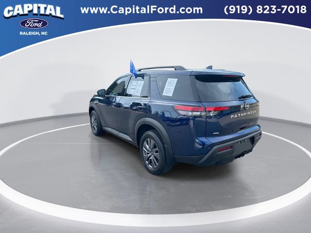 Used 2025 Nissan Pathfinder SV w/ SV Premium Package AWD/4WD image 6