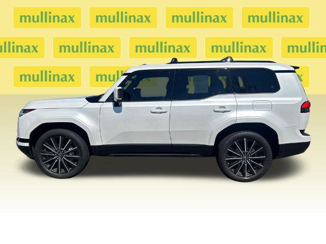 Used 2024 Lexus GX 550 w/ Cold Area Package AWD/4WD image 9