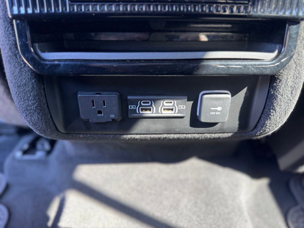 Used 2024 Jeep Wagoneer Series II w/ Flexible Seating Group image 36